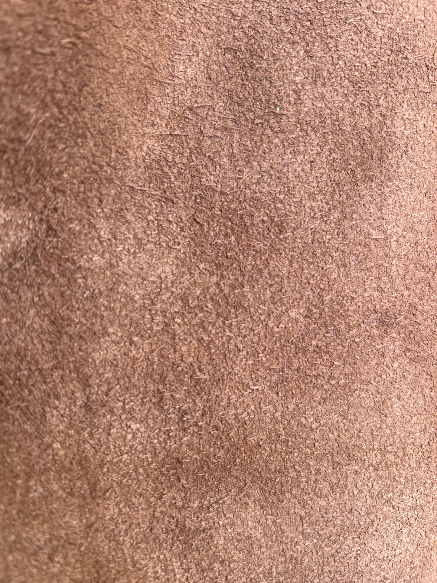Cuir marron foncé épais-souple