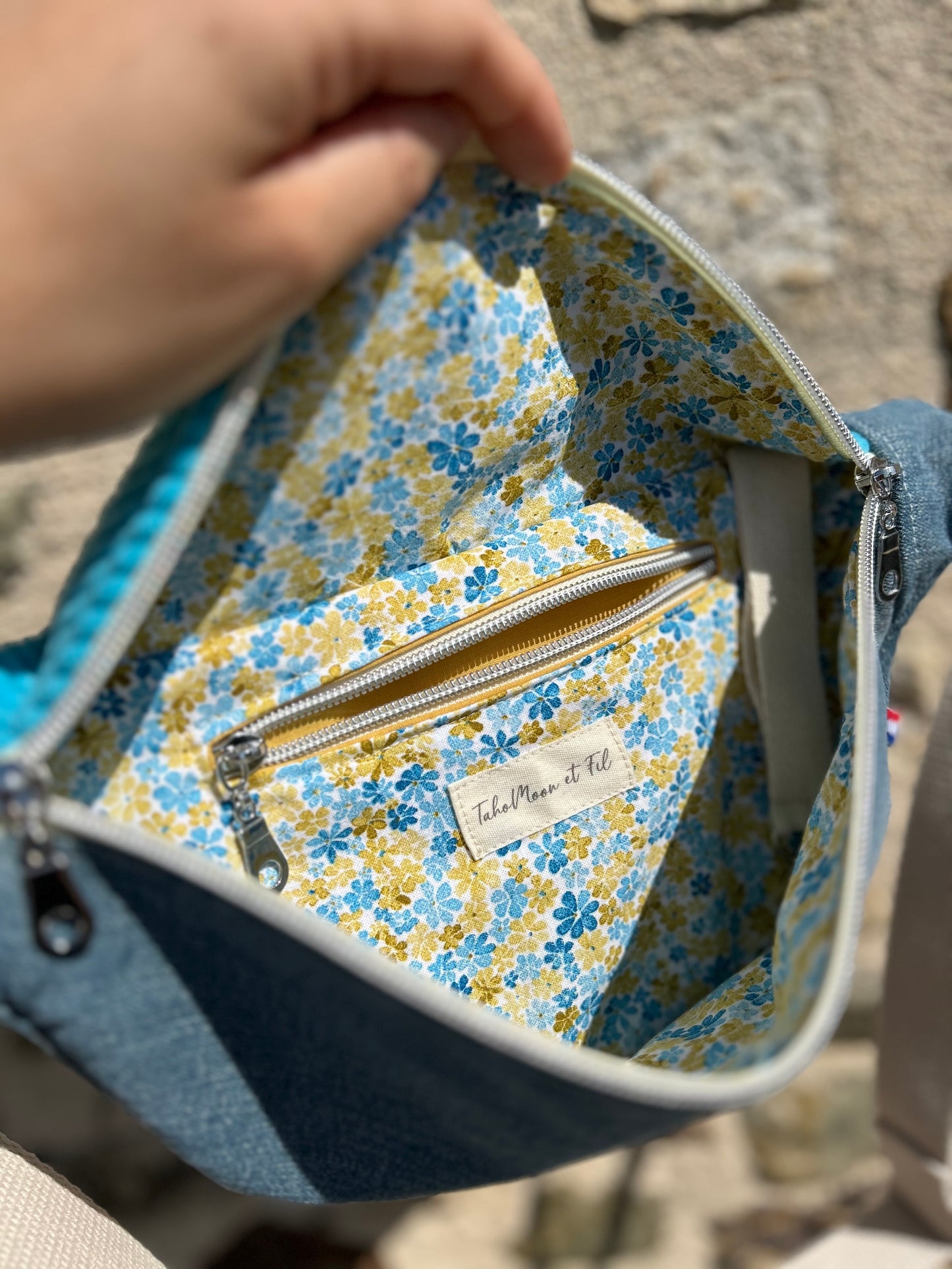 Banane en jean clair et bleu turquoise