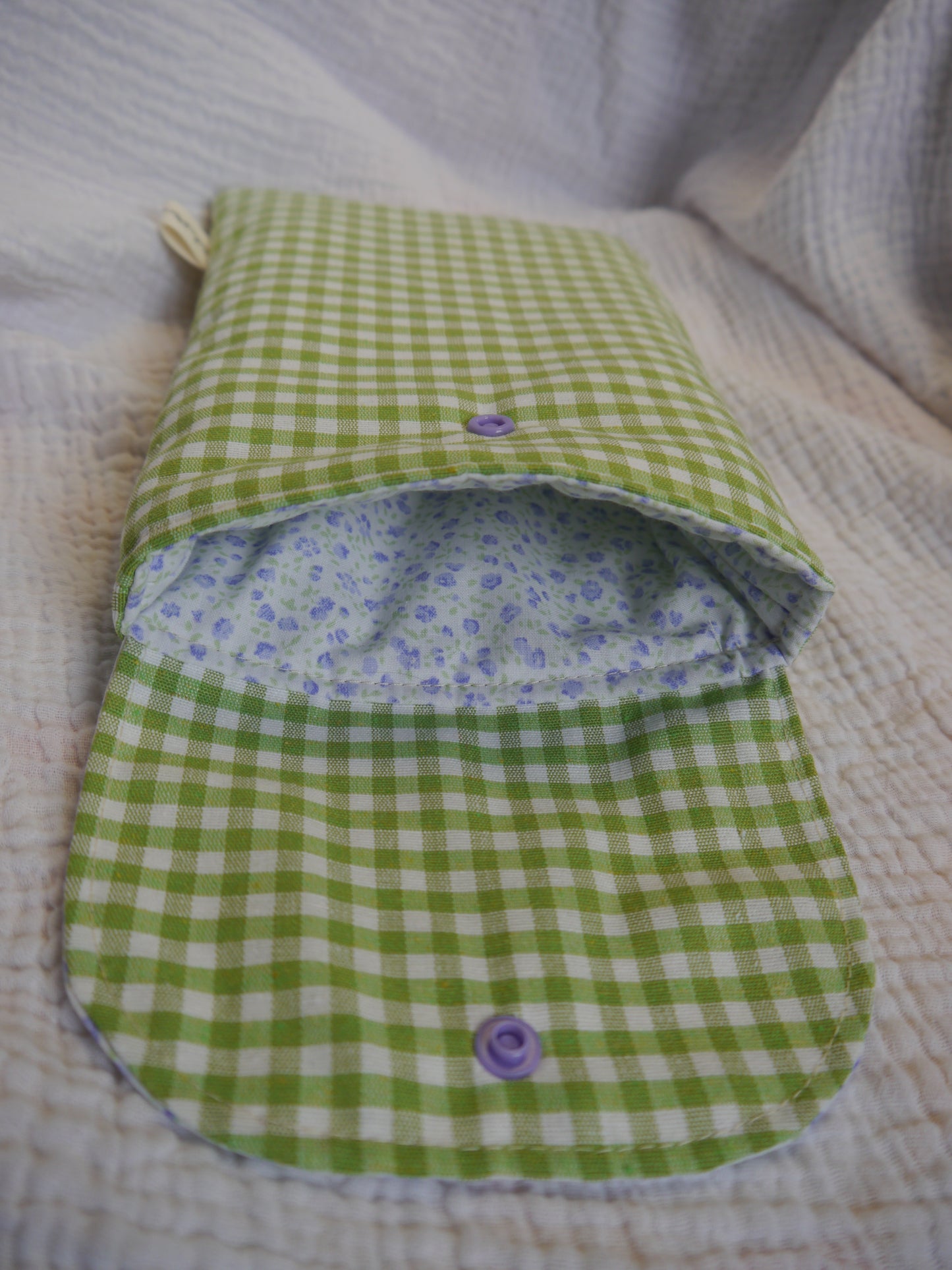 Housse de Livre de Poche / Liseuse avec Rabat - Vichy Vert * Petite Fleurs Violette