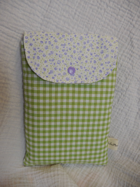 Housse de Livre de Poche / Liseuse avec Rabat - Vichy Vert * Petite Fleurs Violette