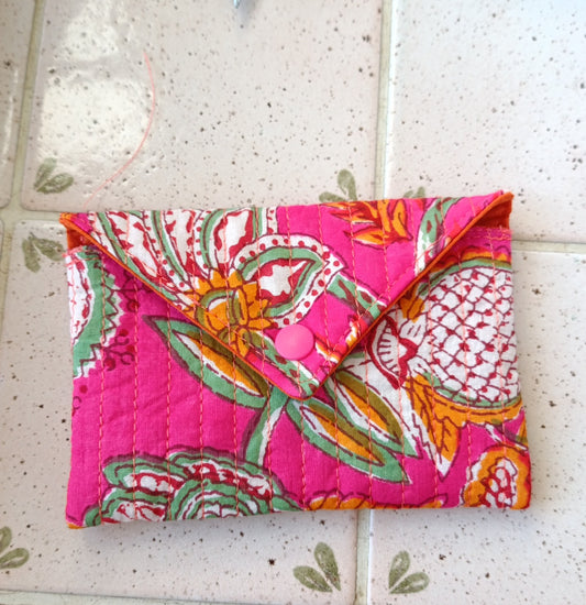 Mini pochette enveloppe matelassée – Multi-usage