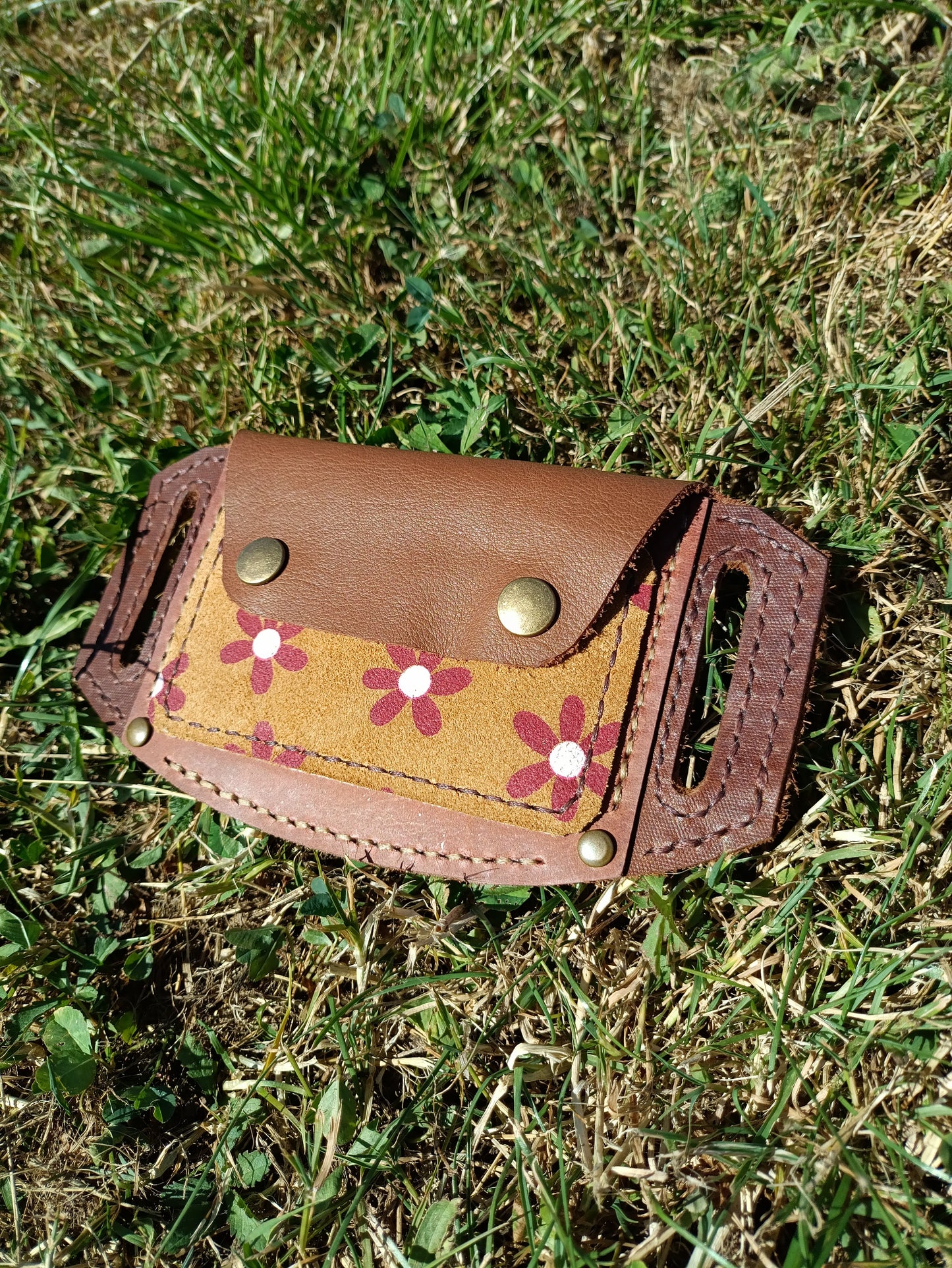 Pochette plate de ceinture en cuir — cousue à la main - PERSONNALISATION