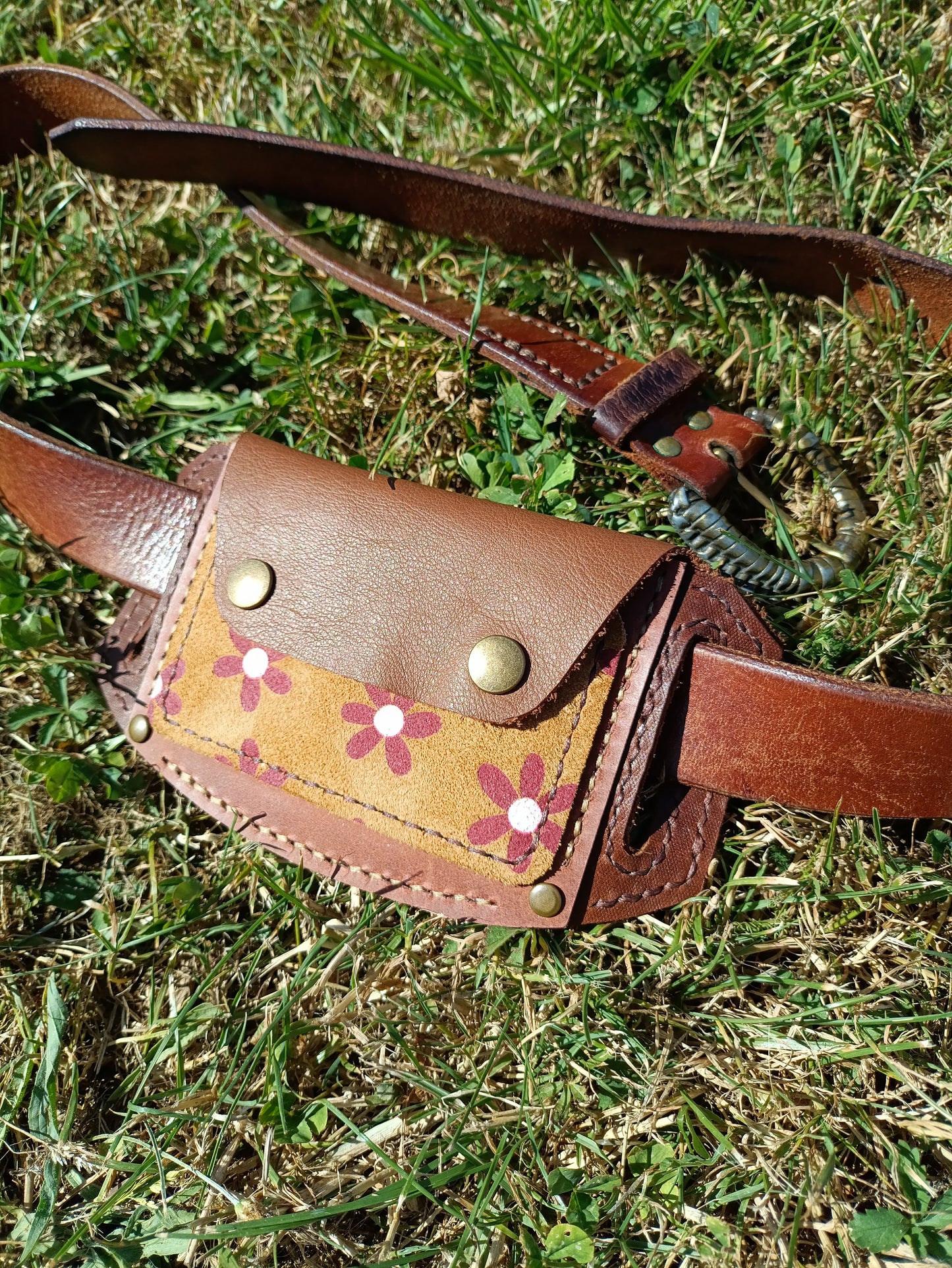Pochette plate de ceinture en cuir — cousue à la main - PERSONNALISATION