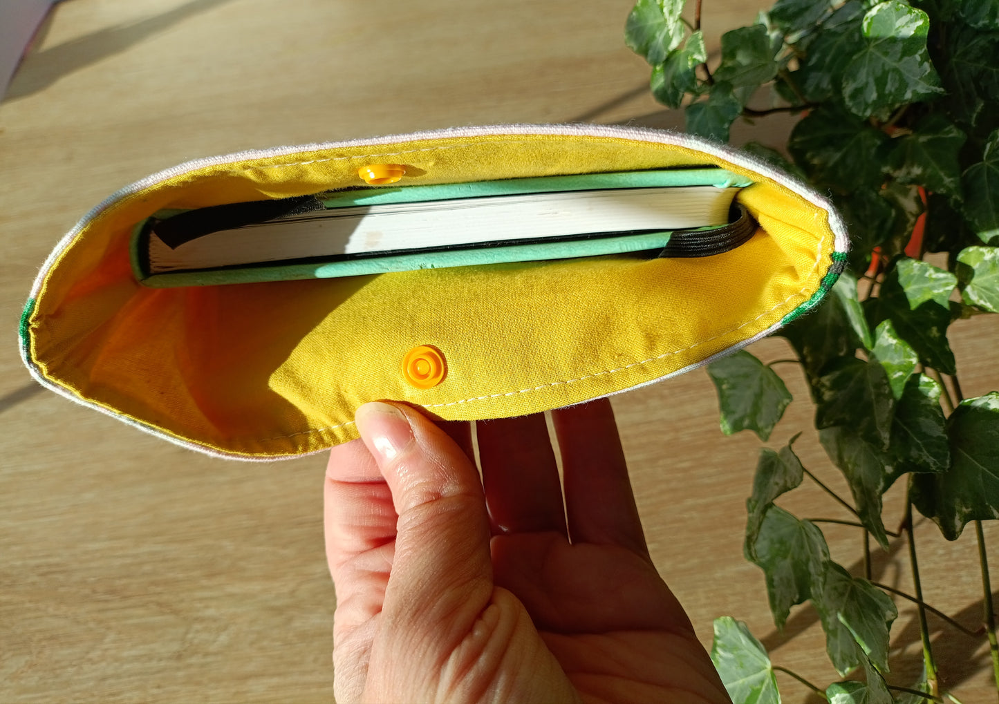 Housse de livre/carnet légèreté - 16x23cm