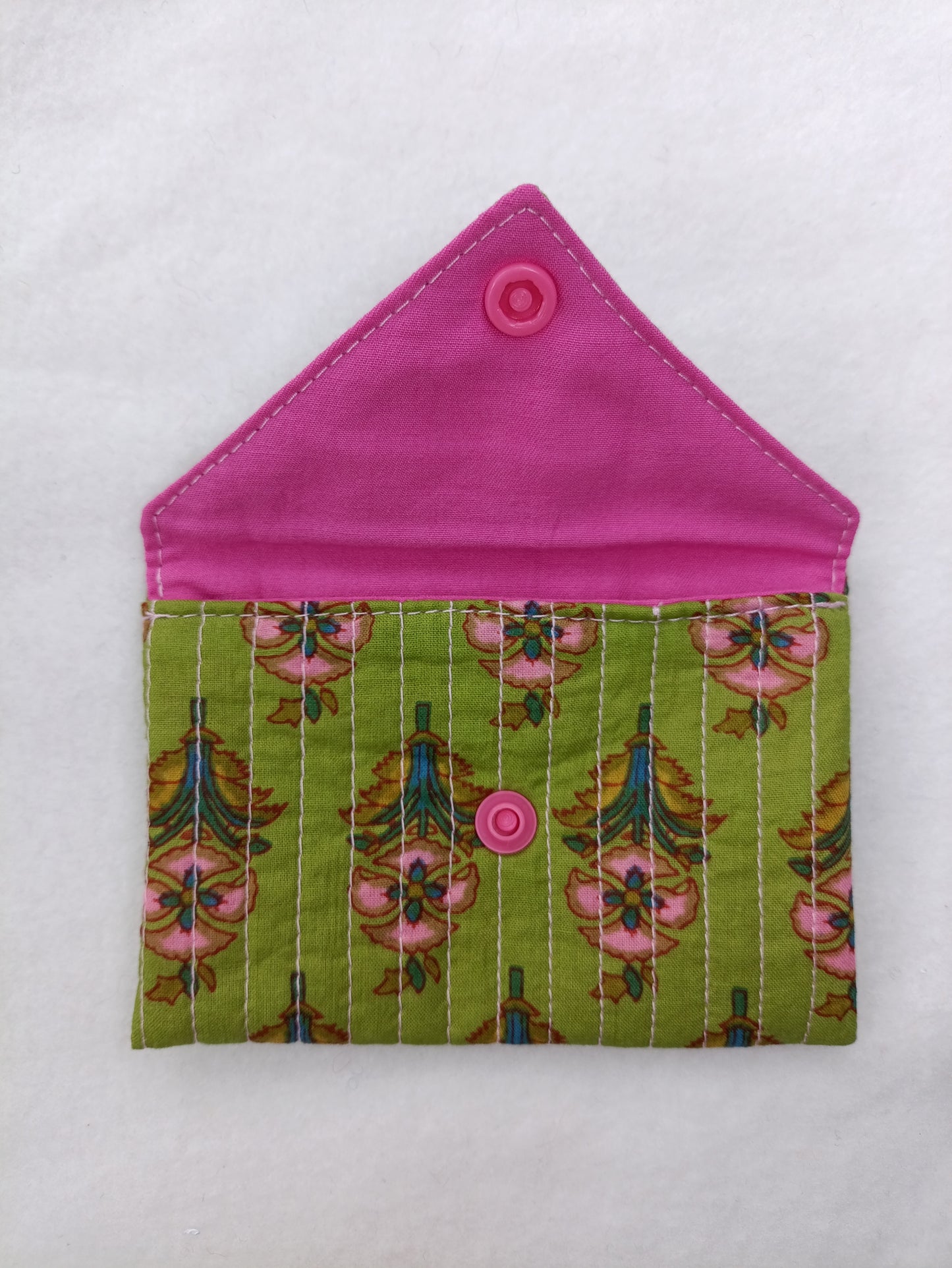 Mini pochette enveloppe matelassée – Multi-usage