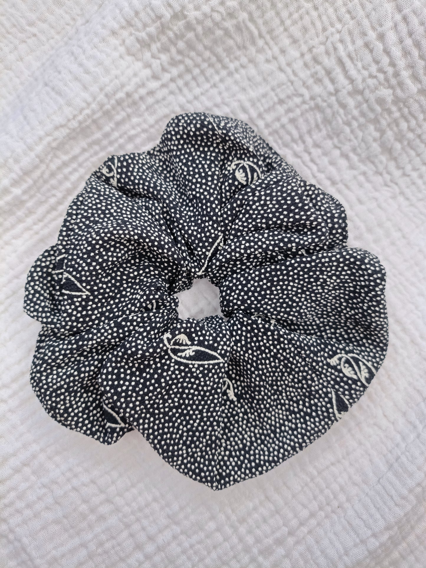 Fluffy Chouchou Moyen - Noir à Motifs