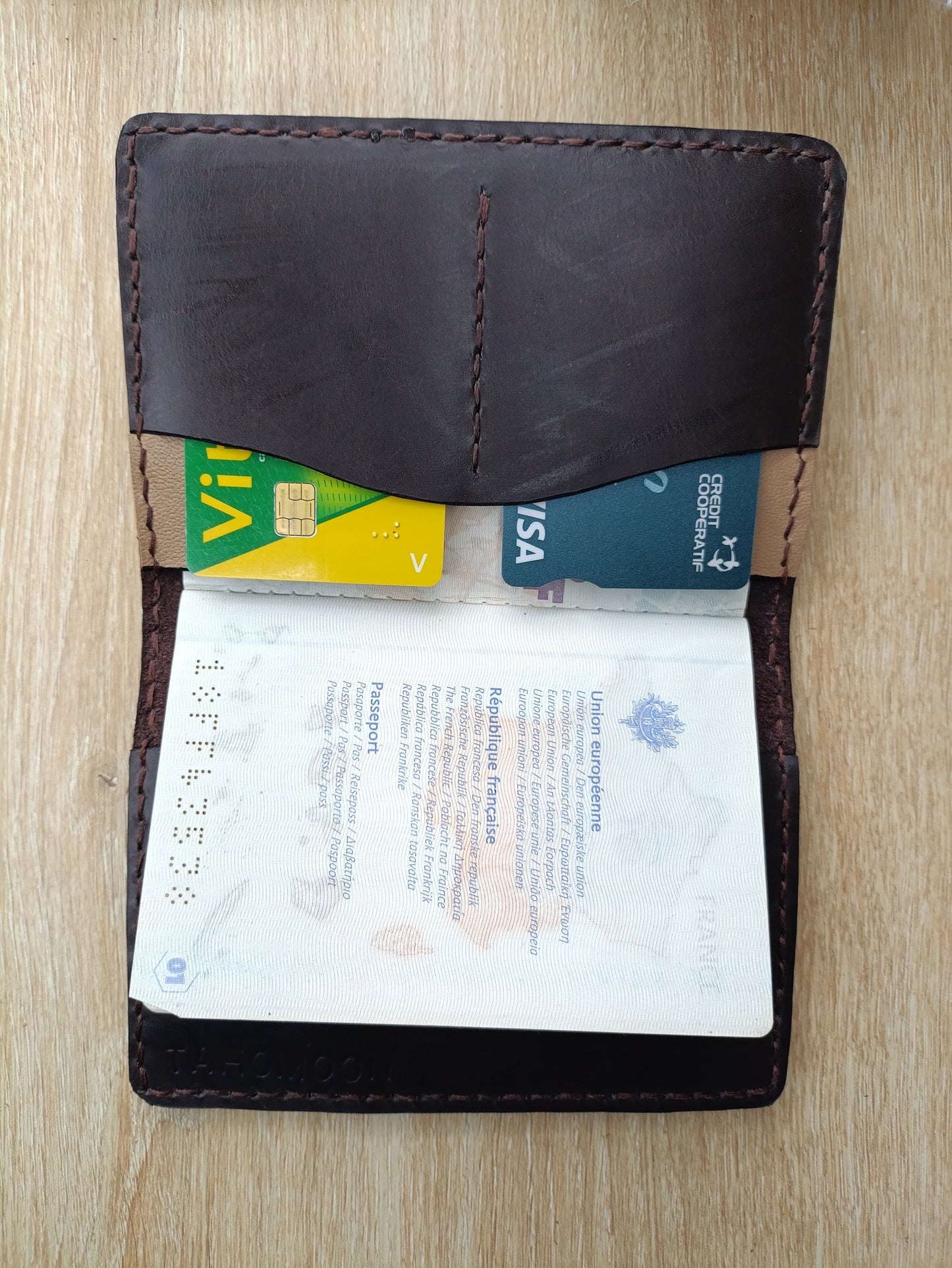 Protège Passeport en Cuir- PréCommande