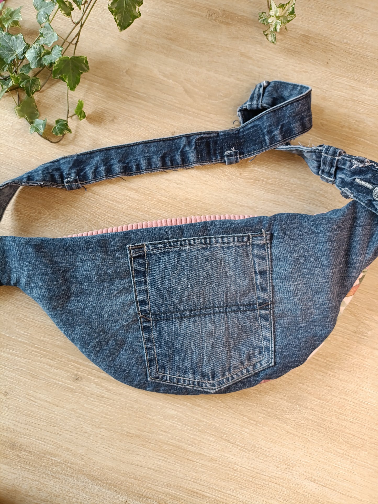 Collection Girly Fleuri - Banane Louna taille L "Jeans / Fleurs douces"